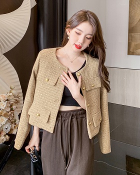 Summer coat fashion and elegant tops for women