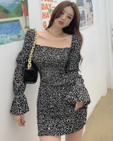 Colors package hip puff sleeve slim bottoming retro dress