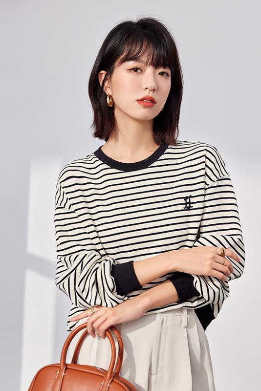 Pullover round neck loose tops retro stripe autumn hoodie