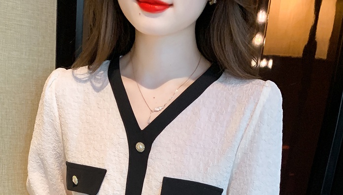 Autumn and winter Korean style V-neck shirt for women