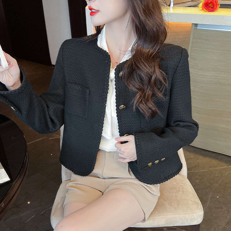 Heart buckle fashion and elegant jacket for women