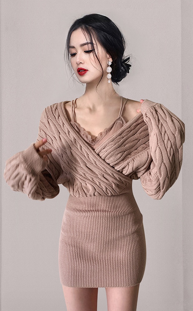 Package hip show high V-neck retro slim dress for women