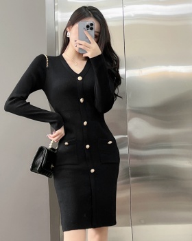 Ladies V-neck black pinched waist dress for women