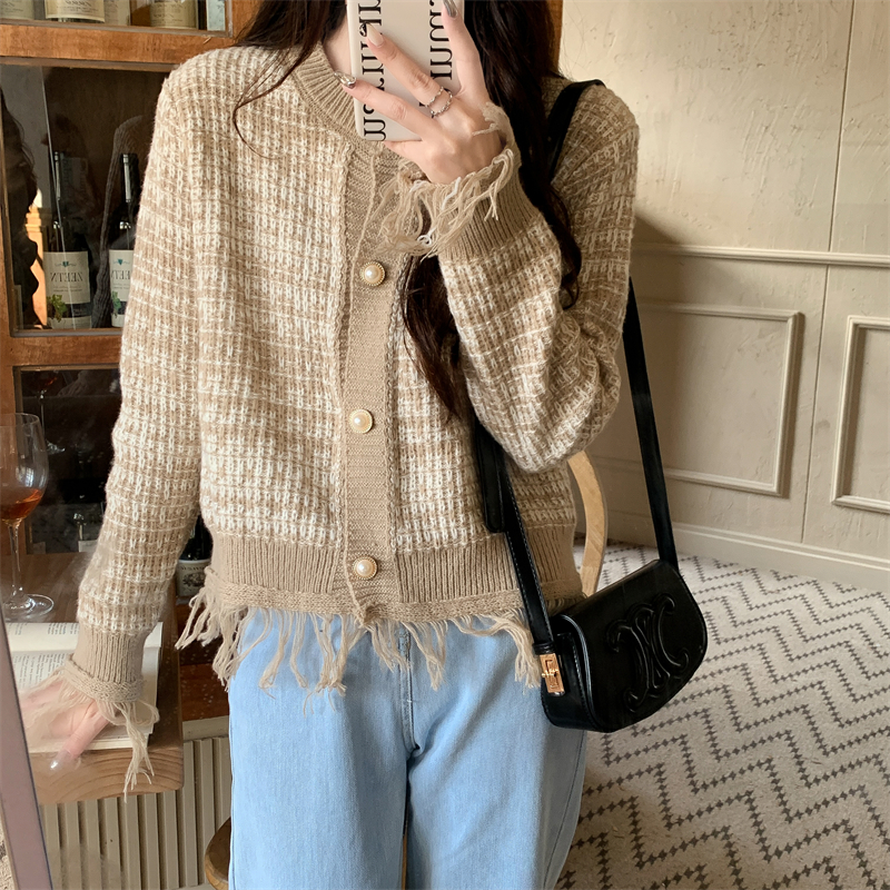 Fashion and elegant autumn and winter coat round neck sweater