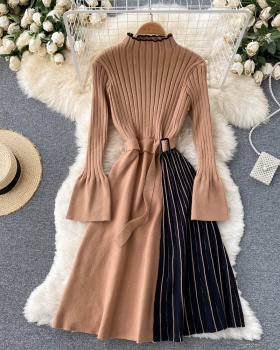 Knitted autumn and winter pleated temperament dress