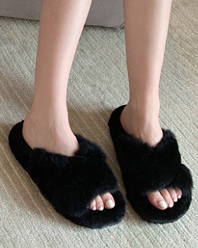 Cozy autumn and winter shoes plus velvet slippers for women