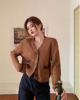 Brown V-neck cardigan autumn and winter sweater