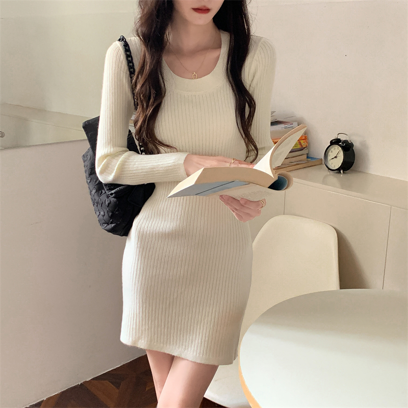 Tight slim package hip inside the ride knitted dress