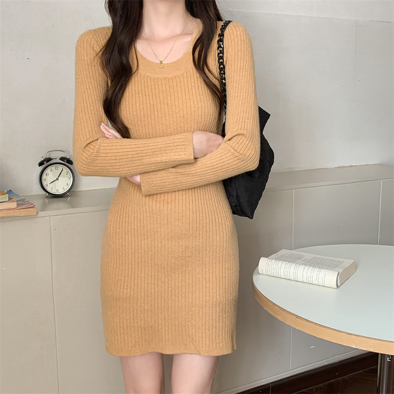 Tight slim package hip inside the ride knitted dress