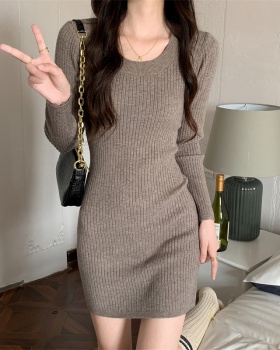 Tight slim package hip inside the ride knitted dress