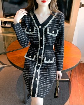 V-neck autumn and winter dress Western style sweater dress