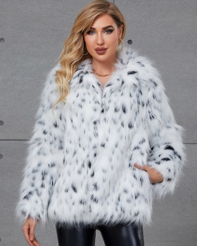 Lapel thermal leopard point autumn and winter coat for women