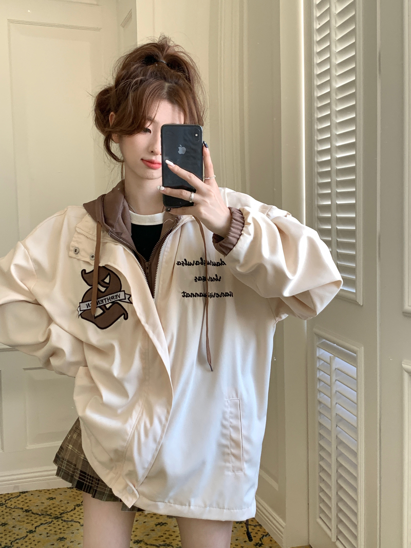 Pseudo-two autumn and winter jacket embroidery coat
