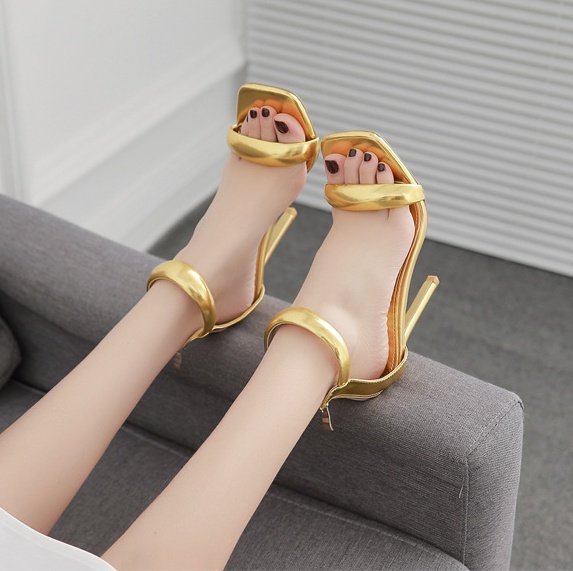 Large yard fashion high-heeled shoes simple fine-root sandals