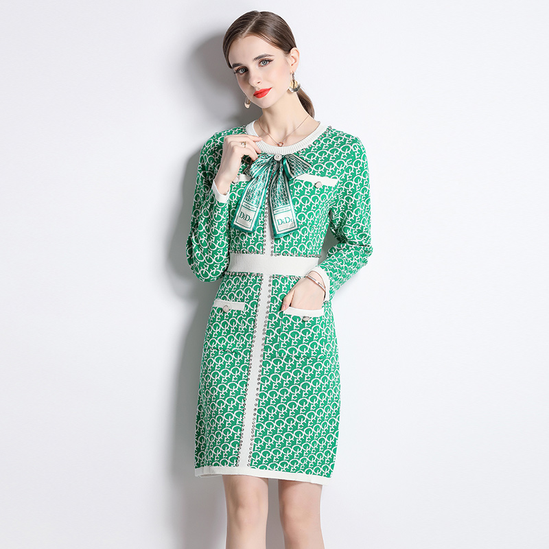 Letters France style autumn and winter slim dress