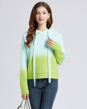 Gradient autumn and winter hooded sweater for women