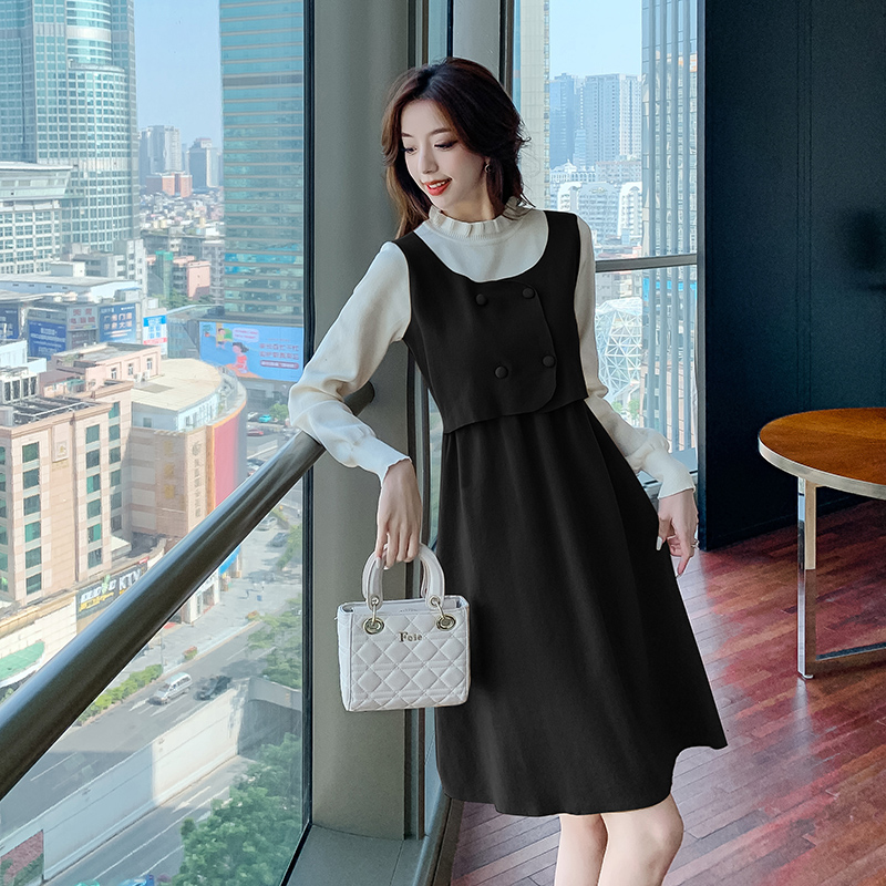 Autumn and winter knitted sweater Pseudo-two dress