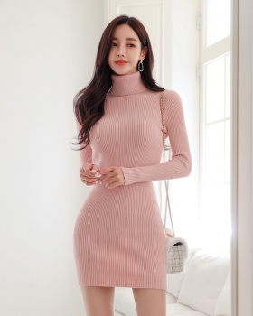 Knitted slim T-back black autumn and winter dress