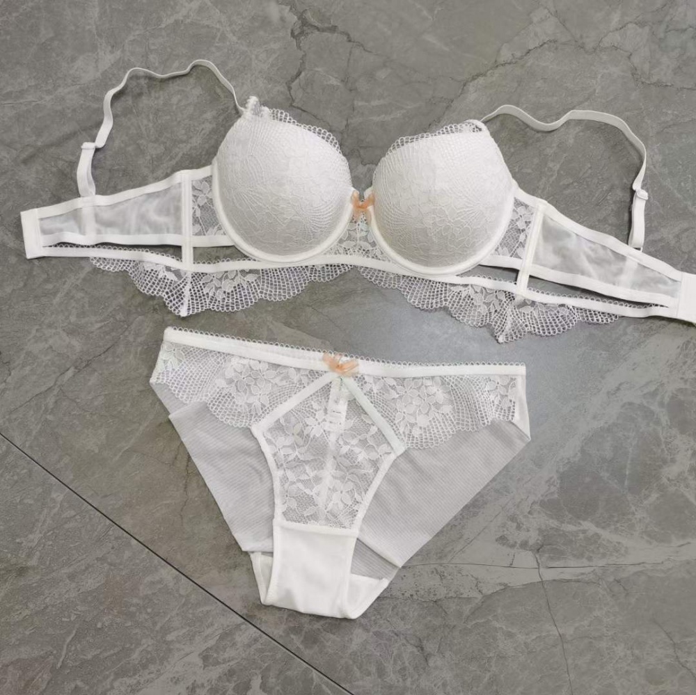 Lace hollow gather under thick thin sexy Bra a set