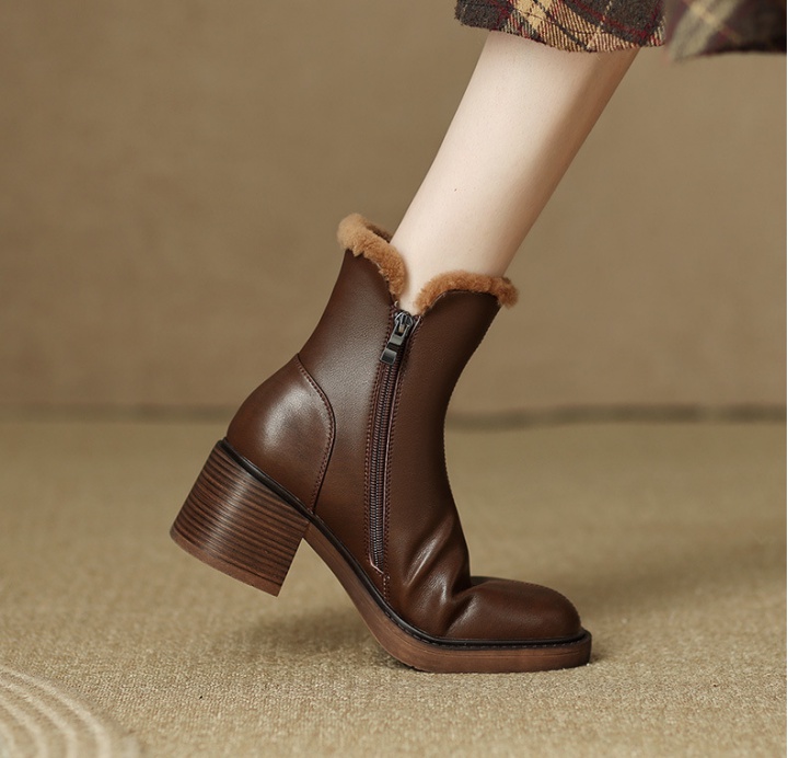 Small black short boots simple square head leather shoes