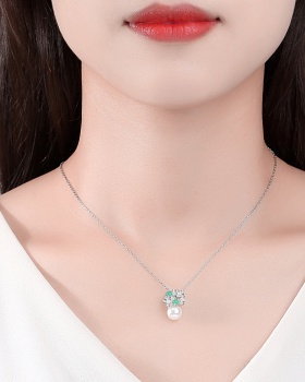 Shell pendant necklace inlay zircon clavicle necklace
