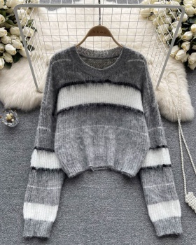 Autumn and winter sweater bottoming tops for women