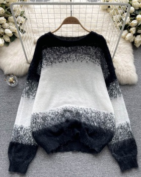 Autumn and winter mixed colors lazy long loose sweater