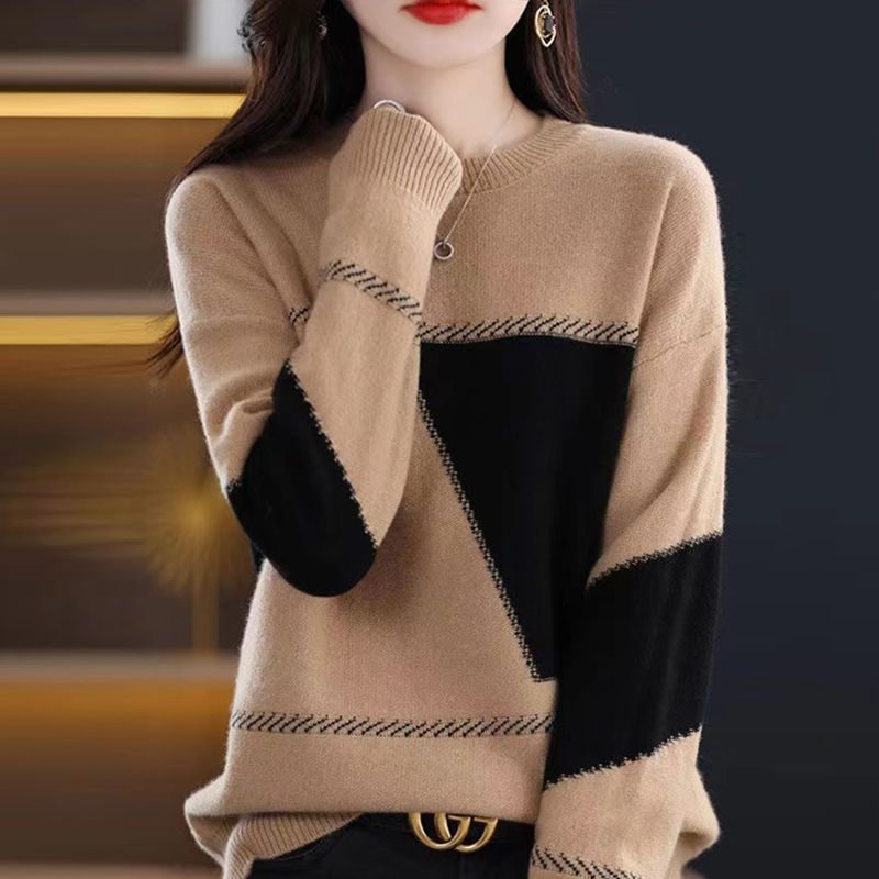 Casual Western style large yard pullover wears outside sweater