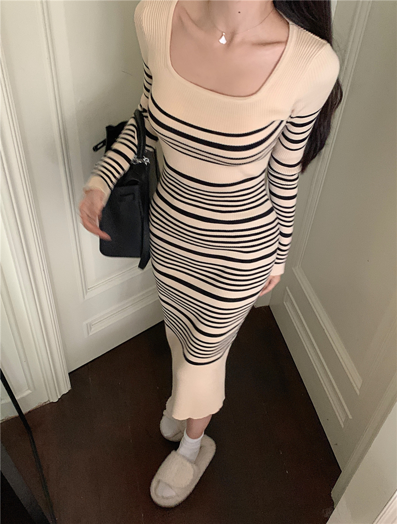 Stripe knitted elasticity slim inside the ride dress