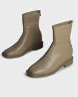 Thick pure boots wears outside buff women's boots
