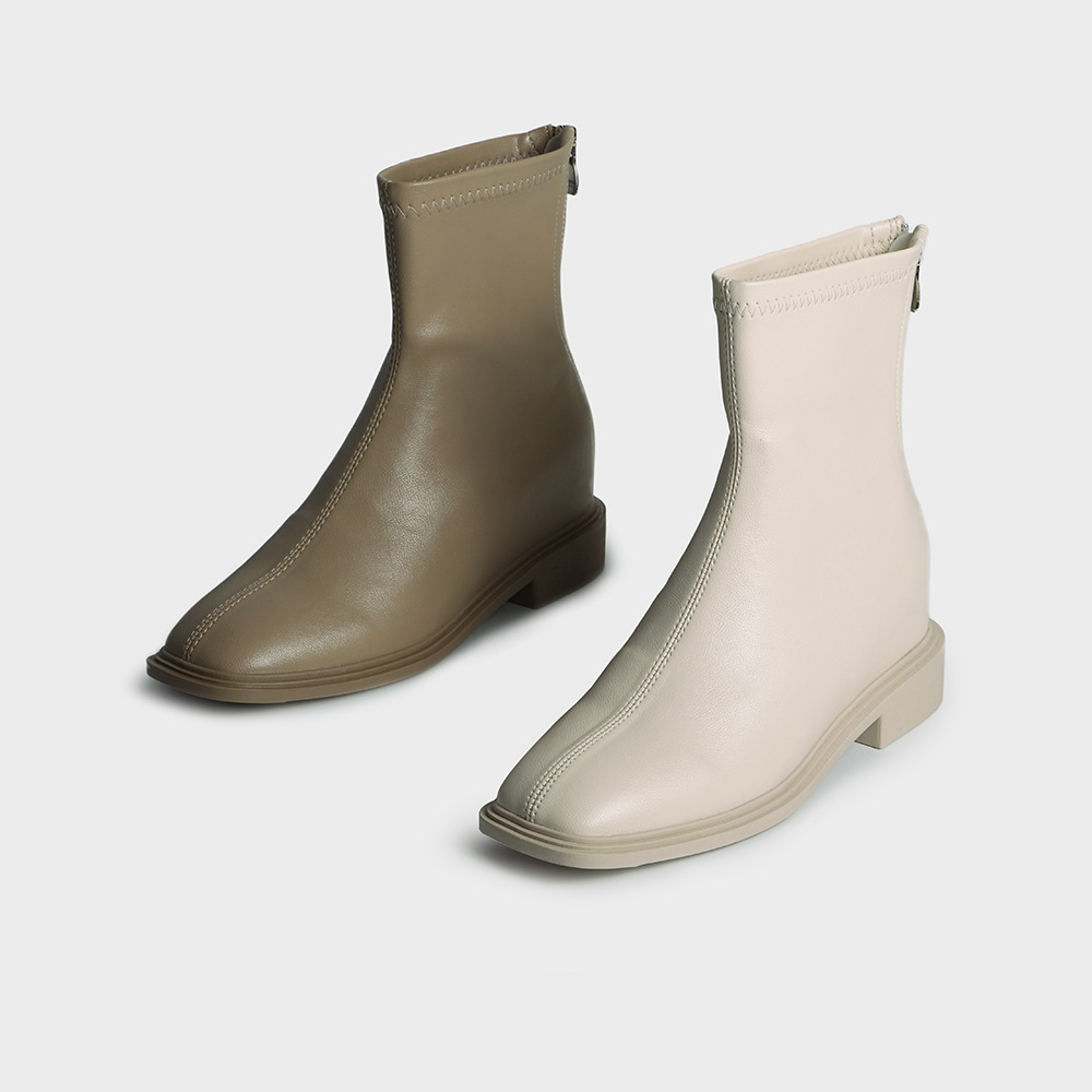 Thick pure boots wears outside buff women's boots