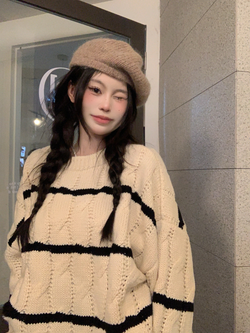 Stripe knitted winter loose sweater for women