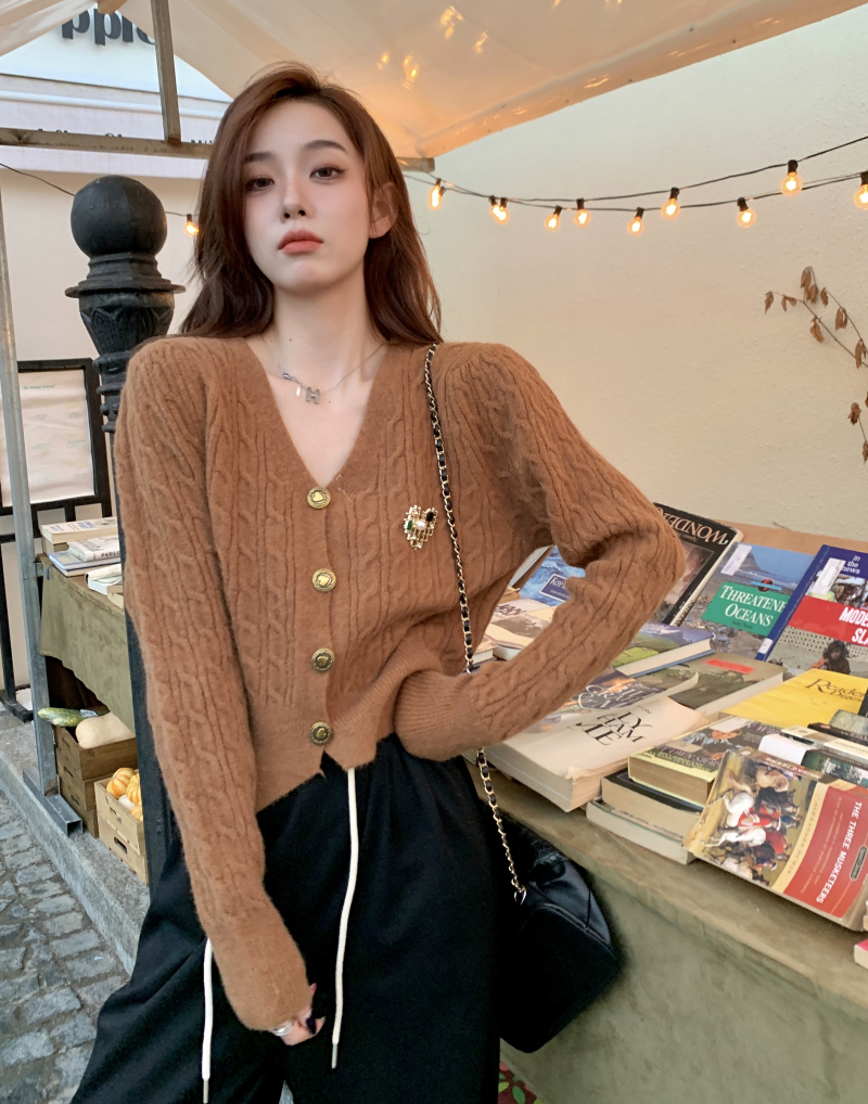 Fashion and elegant twist cardigan knitted coat for women