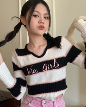 Mixed colors splice plush stripe V-neck sweater