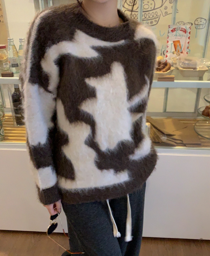 Round neck dyeing autumn and winter knitted plush pullover tops