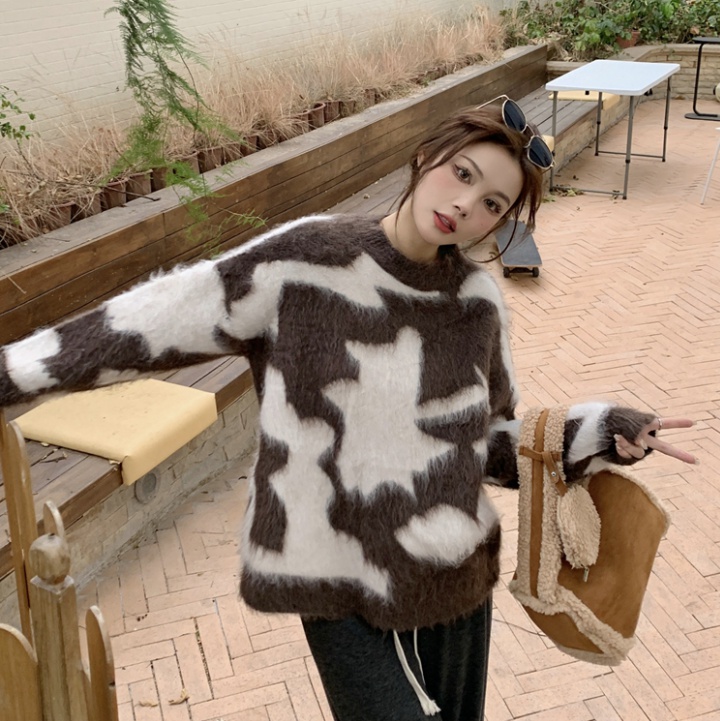 Round neck dyeing autumn and winter knitted plush pullover tops