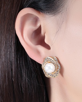 Fashion stud earrings refinement earrings