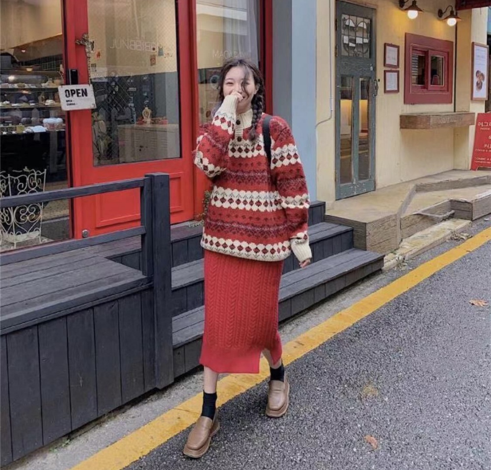 Temperament loose all-match red sweater for women