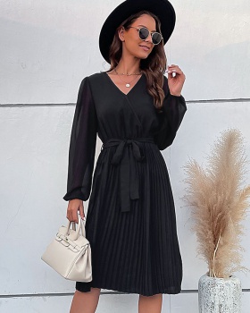 Fashion black fold inside the ride dress for women