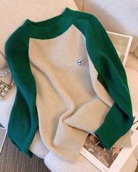 Round neck autumn and winter sweater for women