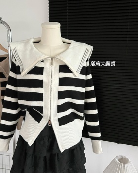 Stripe zip cardigan navy collar sweater for women