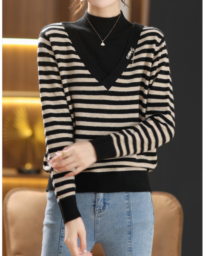 Autumn and winter winter sweater short tops for women