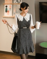 Long short sleeve Korean style lace collar dress