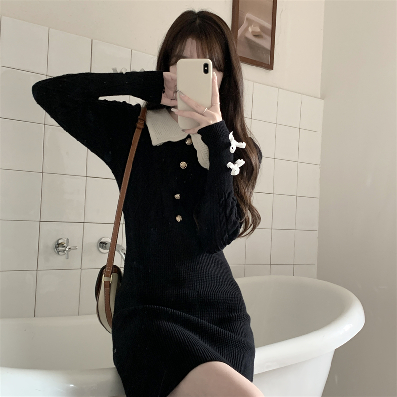Black sweet sweater autumn and winter mixed colors dress
