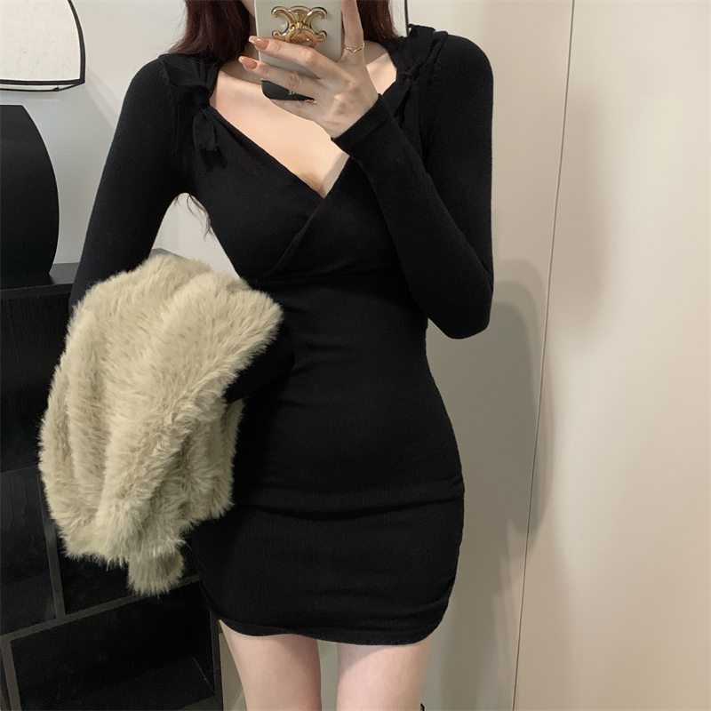 Tight package hip V-neck sexy knitted dress for women
