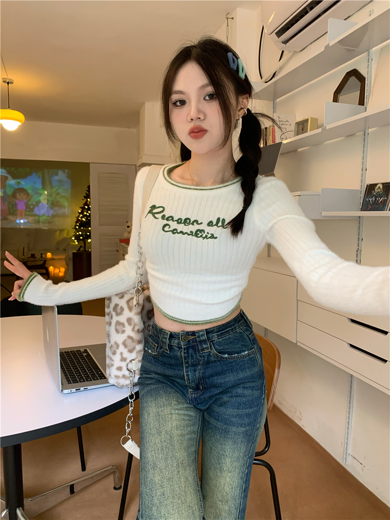 Hairy embroidery slim letters knitted sweater