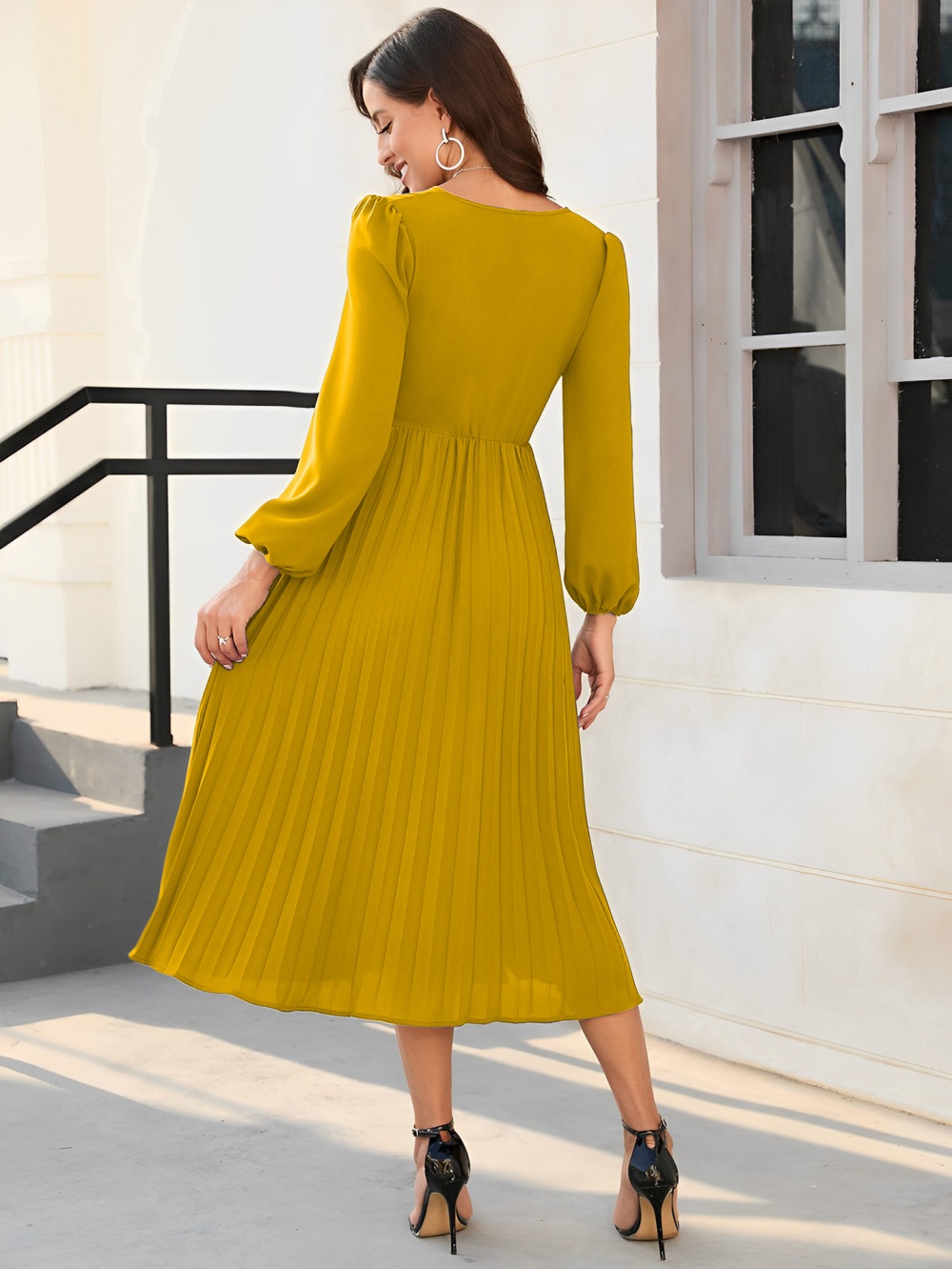 V-neck long sleeve dress pleated belt for women