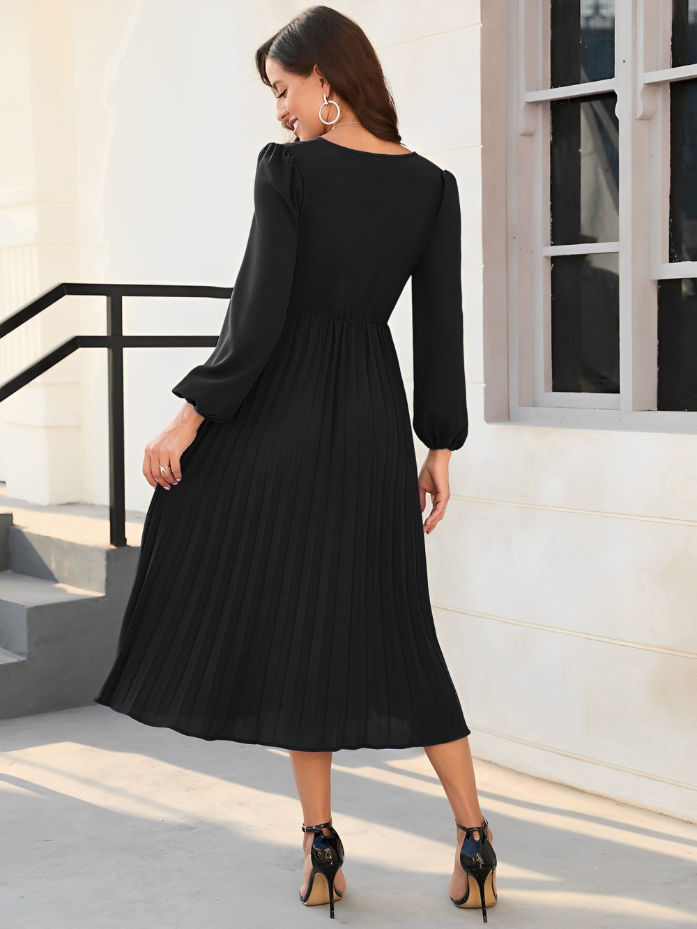 V-neck long sleeve dress pleated belt for women