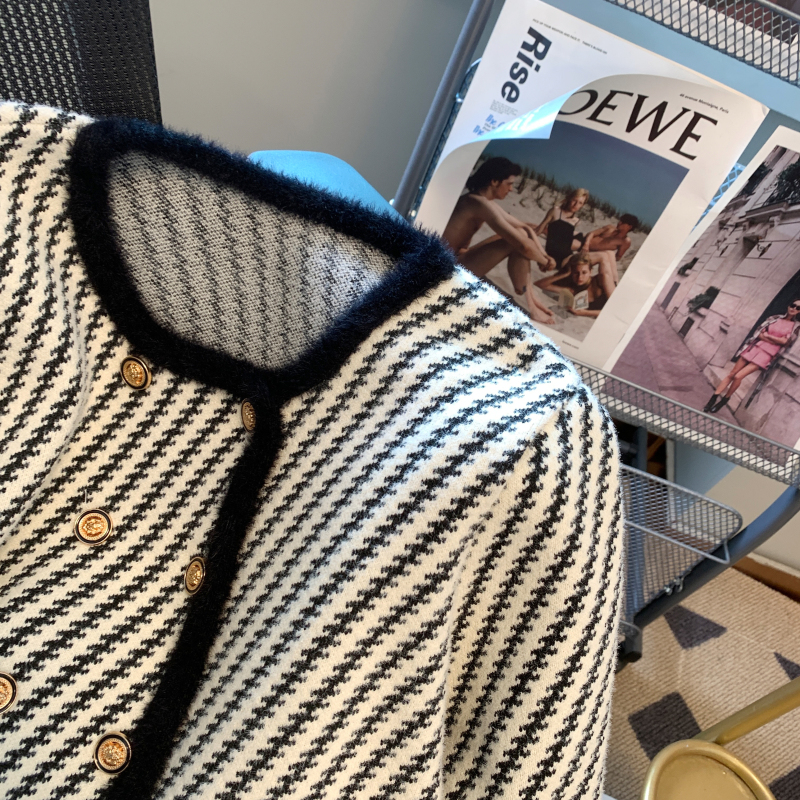 Fashion and elegant spring sweater loose coat