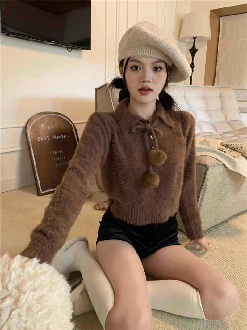 Knitted hairball thick sweater